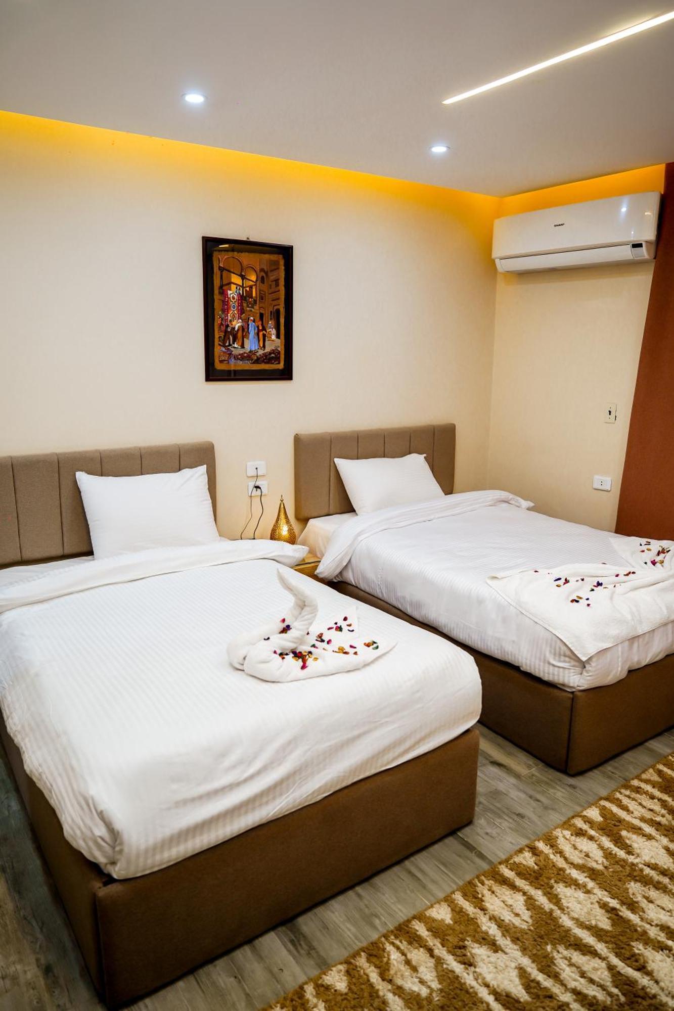 Pyramids Hotel Kafret el-Gabal Buitenkant foto