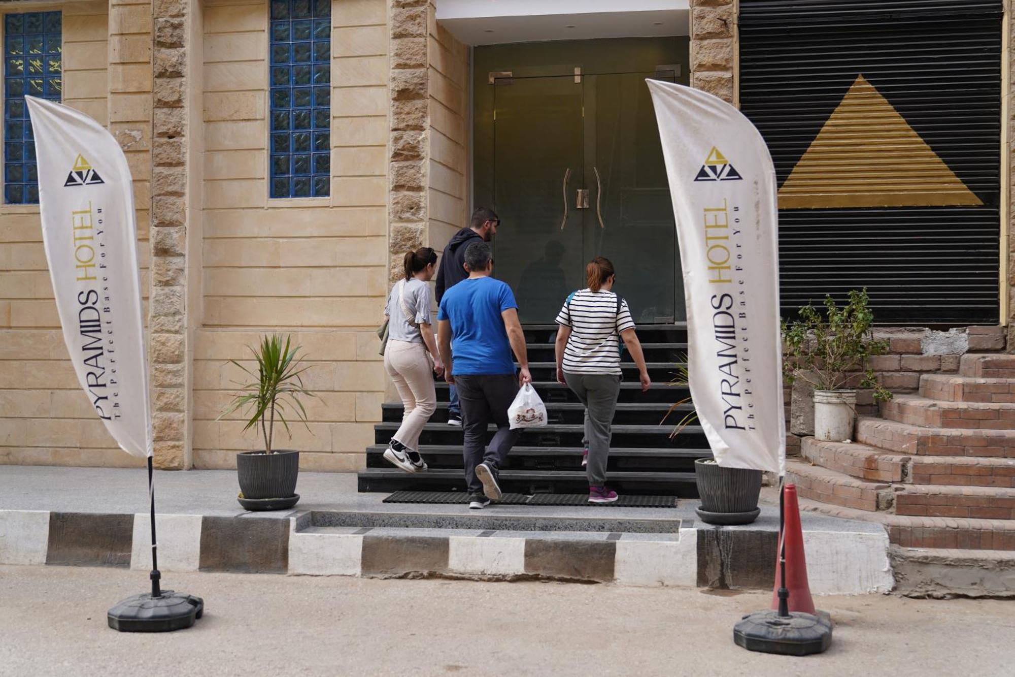 Pyramids Hotel Kafret el-Gabal Buitenkant foto