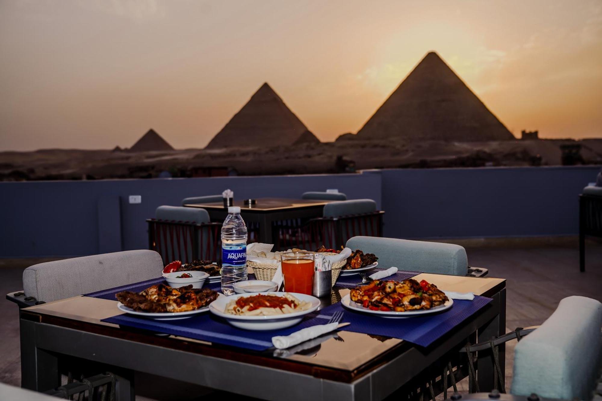 Pyramids Hotel Kafret el-Gabal Buitenkant foto